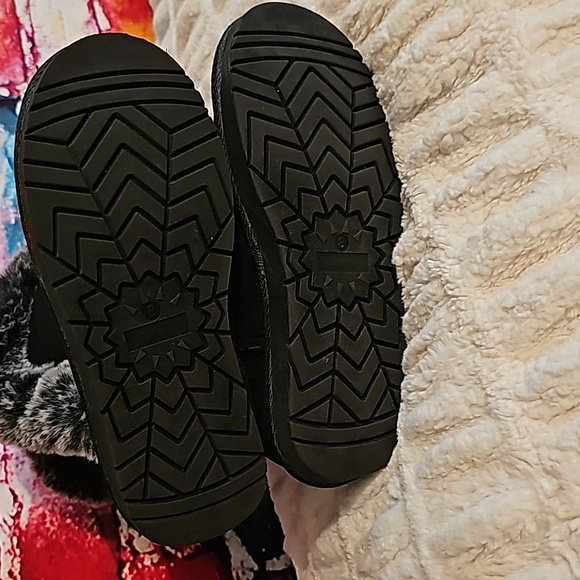 NO SURRENDER WINTER BOOTS (W8) - Picture 3 of 4